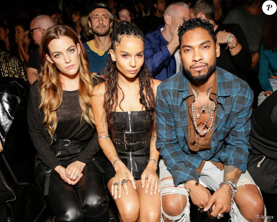 Riley Keough, Zoë Kravitz et Miguel assistent au défilé Alexander Wang