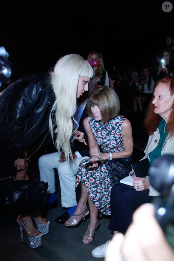Lady Gaga, Anna Wintour et Grace Coddington assistent au défilé Alexander Wang (collection printemps-été 2016) au Pier 94. New York, le 12 septembre 2015.