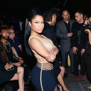 Nicki Minaj assiste au défilé Alexander Wang (collection printemps-été 2016) au Pier 94. New York, le 12 septembre 2015.