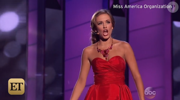Betty Cantrell, couronnée Miss America 2016, à Atlantic City le 13 septembre 2015.