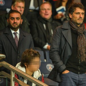 Pascal Elbé et son fils lors de la rencontre de Ligue des champions entre le PSG et Malmö au Parc des Princes à Paris le 15 septembre 2015