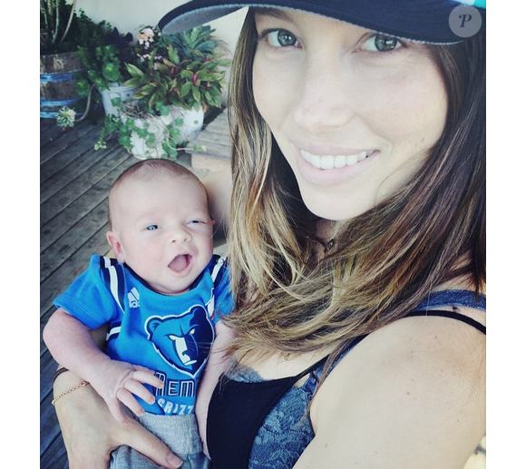Jessica Biel et son fils Silas sur Instagram.