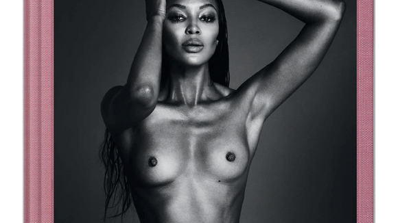 Naomi Campbell, 45 ans, nue et époustouflante... mais censurée ?