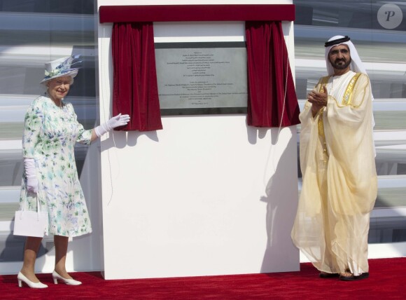 La reine Elizabeth II et cheikh Mohammed bin Rashid al Maktoum en novembre 2010