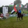 Cheikh Hamdan bin Mohammed al Maktoum en août 2014 lors de sa victoire dans l'épreuve d'endurance des Jeux équestres mondiaux en Normandie. 