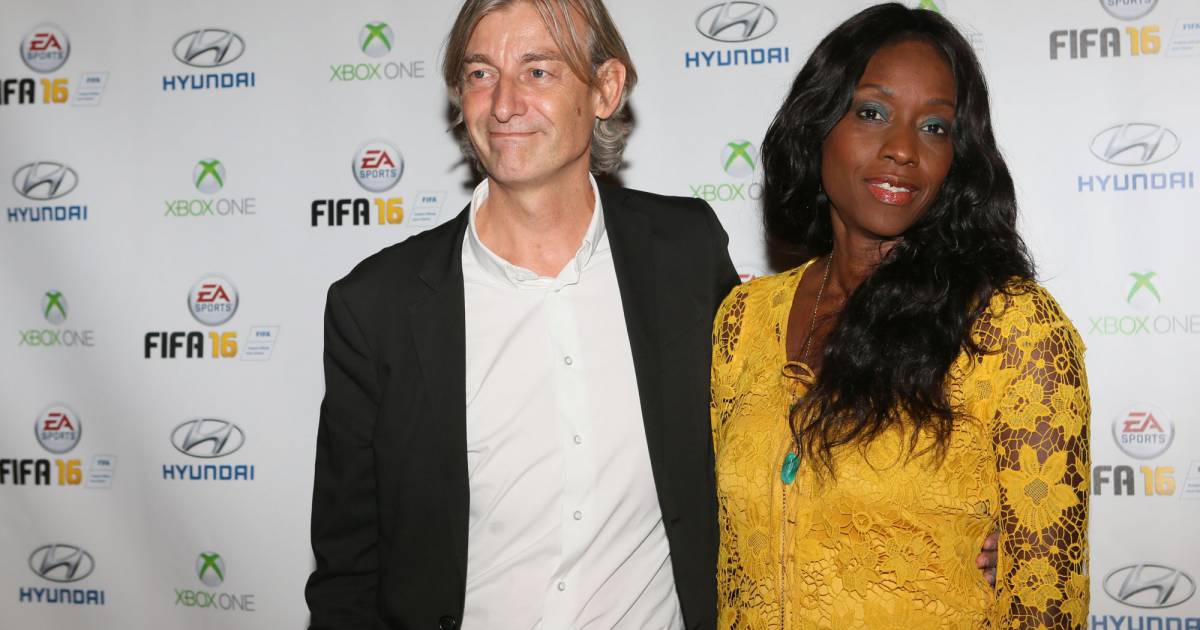 Gilles Verdez Et Sa Compagne Fatou Soirée De Lancement Du Jeu Vidéo Fifa 2016 Au Faust à Paris 