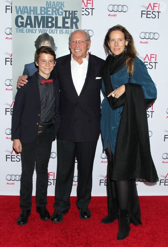 Irwin Winkler en famille à la première de AFI Fest 2014 'The Gambler' à Hollywood, le 10 novembre 2014