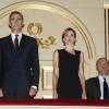 Letizia et Felipe VI d'Espagne présidaient le 22 septembre 2015 l'ouverture de la saison artistique au Teatro Real, l'Opéra de Madrid, où était donné Roberto Devereux de Donizetti.