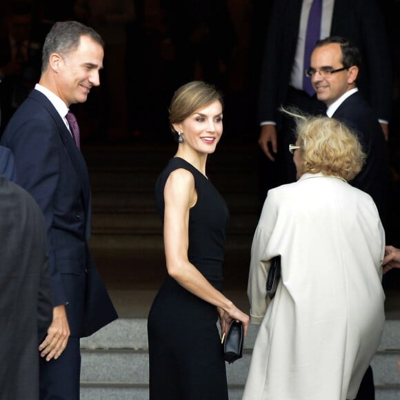 Letizia et Felipe VI d'Espagne présidaient le 22 septembre 2015 l'ouverture de la saison artistique au Teatro Real, l'Opéra de Madrid, où était donné Roberto Devereux de Donizetti.