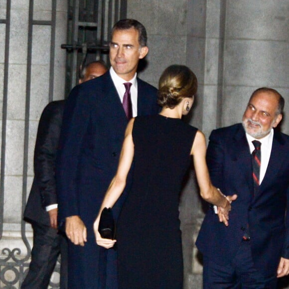 Letizia et Felipe VI d'Espagne présidaient le 22 septembre 2015 l'ouverture de la saison artistique au Teatro Real, l'Opéra de Madrid, où était donné Roberto Devereux de Donizetti.