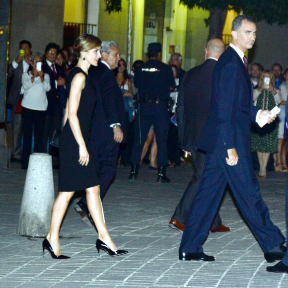 Letizia et Felipe VI d'Espagne présidaient le 22 septembre 2015 l'ouverture de la saison artistique au Teatro Real, l'Opéra de Madrid, où était donné Roberto Devereux de Donizetti.