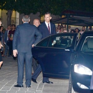 Letizia et Felipe VI d'Espagne présidaient le 22 septembre 2015 l'ouverture de la saison artistique au Teatro Real, l'Opéra de Madrid, où était donné Roberto Devereux de Donizetti.