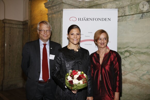 La princesse Victoria de Suède, enceinte, au gala de la Fondation du cerveau le 21 septembre 2015 à Stockholm.