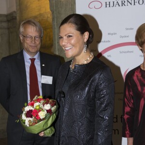 La princesse Victoria de Suède, enceinte, au gala de la Fondation du cerveau le 21 septembre 2015 à Stockholm.