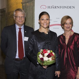 La princesse Victoria de Suède, enceinte, au gala de la Fondation du cerveau le 21 septembre 2015 à Stockholm.