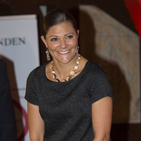 La princesse Victoria de Suède, enceinte, au gala de la Fondation du cerveau le 21 septembre 2015 à Stockholm.