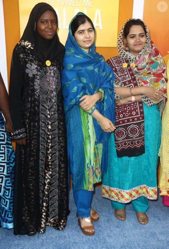 Amina Yusuf, Malala Yousafzai, guest - Première de "He named me Malala" à New York, le 24 septembre 2015.