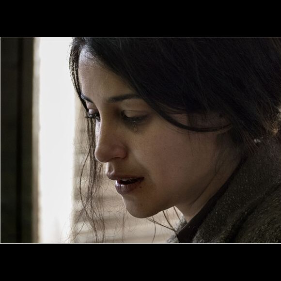 Leïla Bekhti dans le film Nous trois ou rien