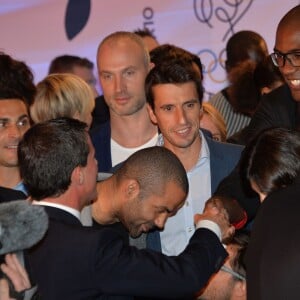 Manuel Valls, Tony Parker, Tony Estanguet, Teddy Riner - Rassemblement pour le lancement de la campagne "Je rêve des Jeux" pour la candidature de "Paris 2024" pour les Jeux Olympiques à Paris le 25 septembre 2015.