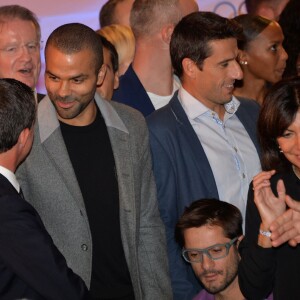 Manuel Valls, Tony Parker, Tony Estanguet, Anne Hidalgo - Rassemblement pour le lancement de la campagne "Je rêve des Jeux" pour la candidature de "Paris 2024" pour les Jeux Olympiques à Paris le 25 septembre 2015.