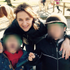 Photos de famille de Delphine Castex de Loft Story 1. Ici avec ses deux garçons