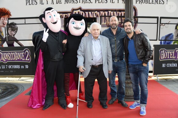 Michel Galabru, Kad Merad et Alex Goude - Avant-première du film "Hôtel Transylvanie 2" à Paris, le 27 septembre 2015.