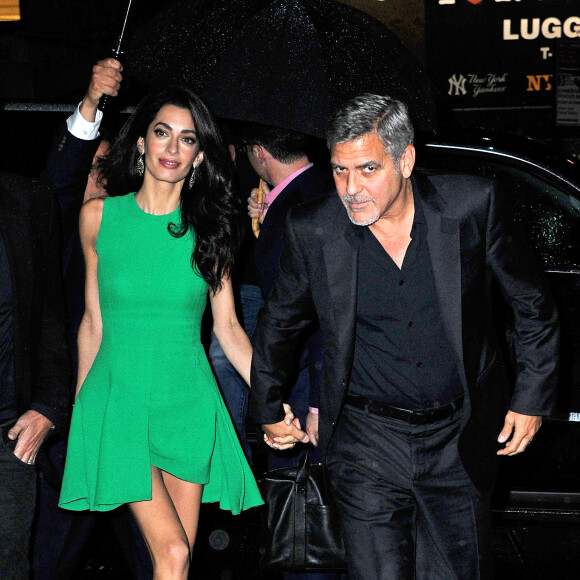 George Clooney et sa femme Amal Clooney vont dîner à New York le 29 septembre 2015.