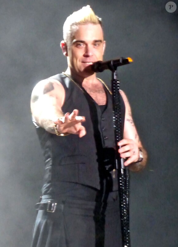 Robbie Williams en concert au festival « Hard Rock Rising » à Barcelone, le 28 juillet 2015