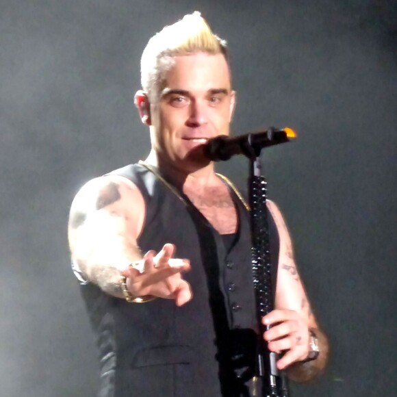 Robbie Williams en concert au festival « Hard Rock Rising » à Barcelone, le 28 juillet 2015