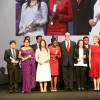 Exclusif - Le prince Albert II de Monaco, Elena Cuomo, les jeunes chercheurs et les deux lauréats lors de la 8e cérémonie de remise des prix de la Fondation Prince Albert II au Grimaldi Forum de Monaco, le 2 octobre 2015.