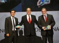 Prince Albert de Monaco : Entouré de regards forts, il ne baisse pas les bras