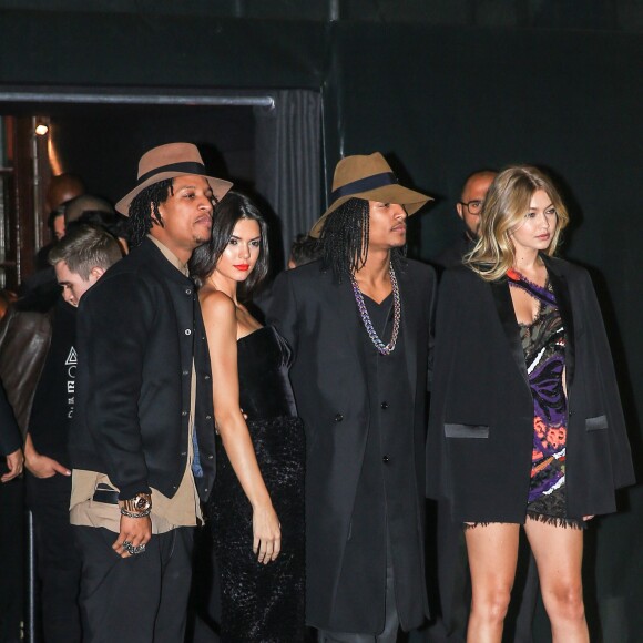 Les Twins (Laurent et Larry Bourgeois), Kendall Jenner et Gigi Hadid assistent à la soirée des 95 ans du magazine Vogue Paris, avenue d'Iéna. Paris, le 3 octobre 2015.