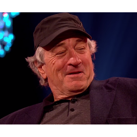 Robert de Niro conquis par l'imitation de Tom Hiddleston sur le plateau du Graham Norton Show. (capture d'écran)