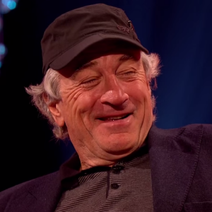Robert de Niro sur le plateau du Graham Norton Show. (capture d'écran)