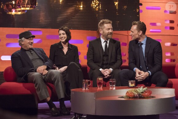 Robert De Niro, Anne Hathaway, Sir Kenneth Branagh et Tom Hiddleston au Graham Norton Show, London Studios, le 26 septembre 2015.