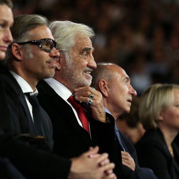 Thierry Braillard, Luana et Paul Belmondo, Jean-Paul Belmondo, Gérard Collomb - Soirée d'ouverture de la 7e édition du Festival Lumière 2015 à la Halle Tony-Garnier à Lyon le 12 octobre 2015.