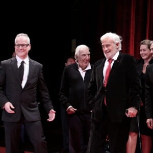 Thierry Frémaux, Charles Gérard, Jean-Paul Belmondo, Paul et Luana Belmondo - Soirée d'ouverture de la 7e édition du Festival Lumière 2015 à la Halle Tony-Garnier à Lyon le 12 octobre 2015.