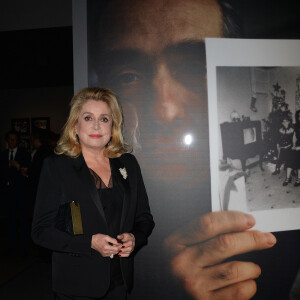 Catherine Deneuve - Visite privée de l'exposition "Martin Scorsese" à la cinémathèque française à Paris, le 13 octobre 2015.