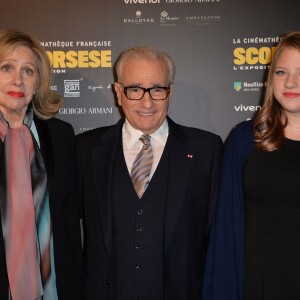 Martin Scorsese, sa femme Helen Morris et leur fille Francesca - Photocall à l'occasion de la visite privée de l'exposition "Scorsese" à la Cinémathèque française à Paris, le 13 octobre 2015.