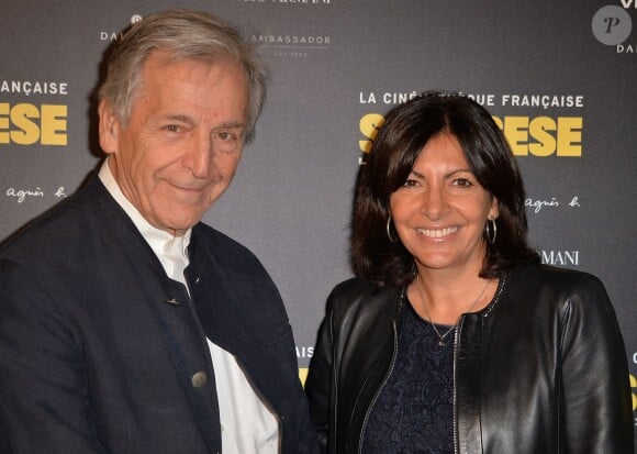 Constantin Costa-Gavras et Anne Hidalgo - Photocall à l'occasion de la visite privée de l'exposition "Scorsese" à la Cinémathèque française à Paris, le 13 octobre 2015.