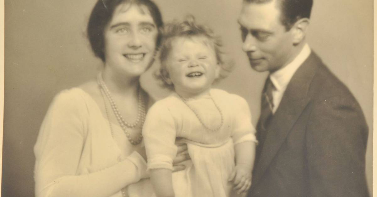 Elizabeth Ii De Bebe A Maman D Exceptionnelles Photos De Famille Revelees Purepeople