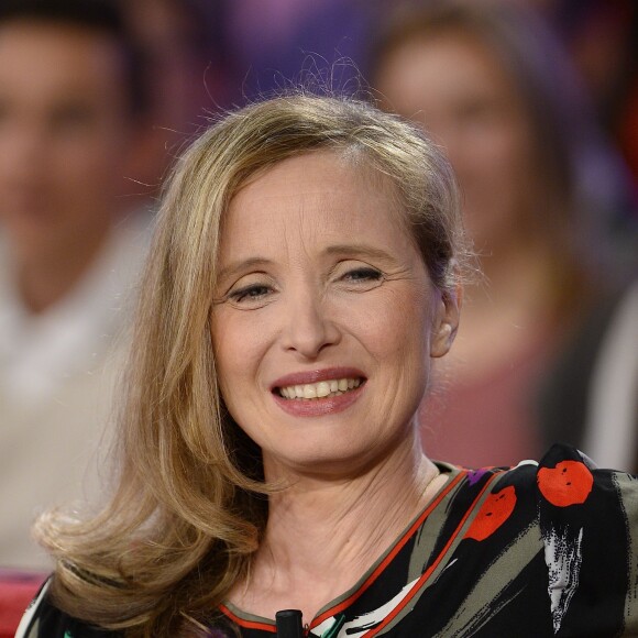 Julie Delpy - Enregistrement de l'émission "Vivement Dimanche" à Paris le 14 octobre 2015 et qui sera diffusée le 18 Octobre 2015.