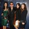 Bono, sa femme Alison Hewson et leurs filles Jordan et Eve à la première de Spider-Man: Turn Off The Dark à Broadway, New York, le 14 juin 2011