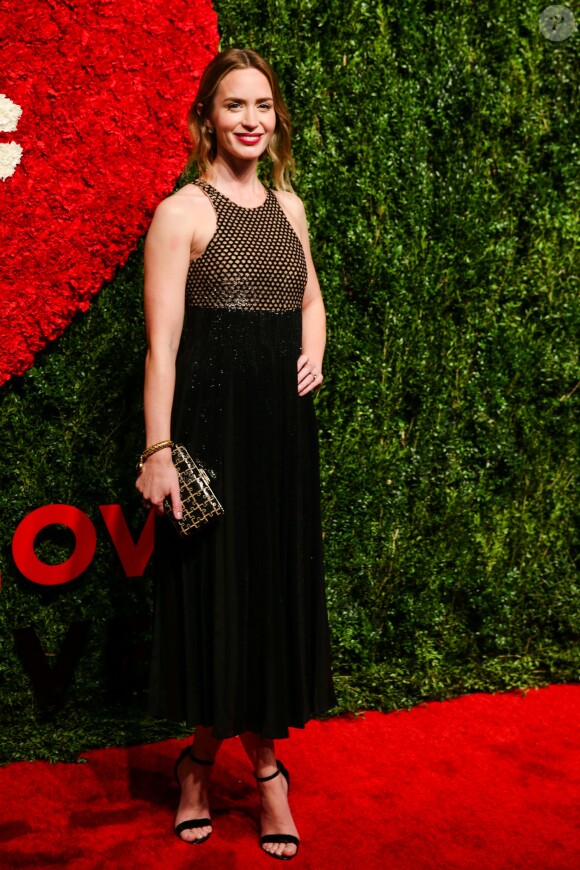 Emily Blunt lors de la soirée Love We Deliver 2015 Golden Heart Awards en l'honneur de Neil Patrick Harris & Michael Sennott à New York, le 15 octobre 2015