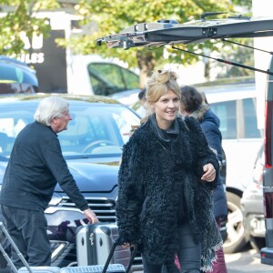 Clémence Poesy sur le tournage de La Sortie de l'Usine Lumière à Lyon, le 17 octobre 2015.