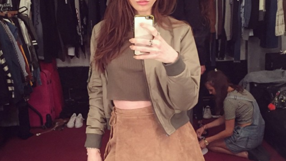 Charli Howards : Jugée trop gros, le (superbe) top se défoule sur son agence