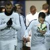 Karim Benzema et Mathieu Valbuena avant la rencontre France - Brésil, au Stade de France à Saint-Denis, Fle 26 mars 2015