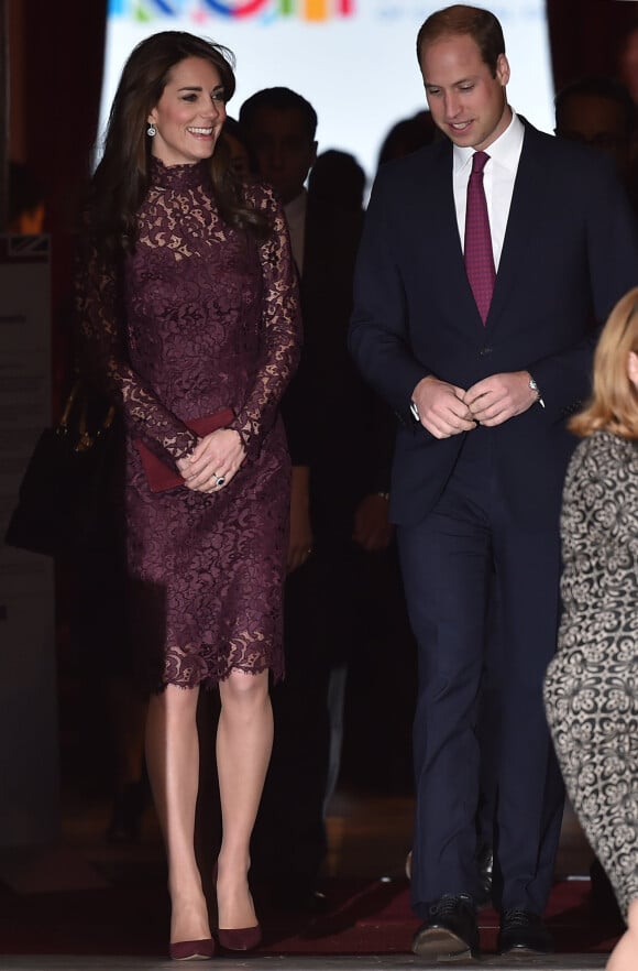 Kate Middleton, duchesse de Cambridge (en robe Dolce and Gabbana), et le prince William étaient le 21 octobre 2015 les hôtes du président chinois Xi Jinping et son épouse Peng Luyan, présents à leurs côtés à Lancaster House, à Londres, pour une série d'événements dans le cadre de leur visite officielle.