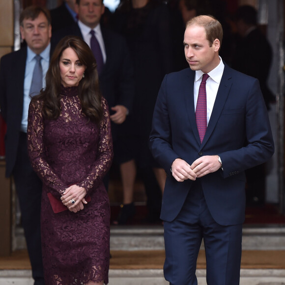 Kate Middleton, duchesse de Cambridge (en robe Dolce and Gabbana), et le prince William étaient le 21 octobre 2015 les hôtes du président chinois Xi Jinping et son épouse Peng Luyan, présents à leurs côtés à Lancaster House, à Londres, pour une série d'événements dans le cadre de leur visite officielle.