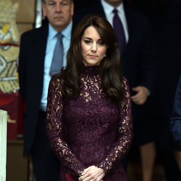 Kate Middleton, duchesse de Cambridge (en robe Dolce and Gabbana), et le prince William étaient le 21 octobre 2015 les hôtes du président chinois Xi Jinping et son épouse Peng Luyan, présents à leurs côtés à Lancaster House, à Londres, pour une série d'événements dans le cadre de leur visite officielle.